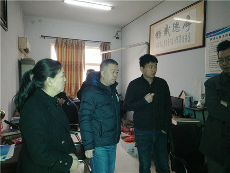 歡迎河南輕工業(yè)大學崔教授帶團到偉志模板查看指導